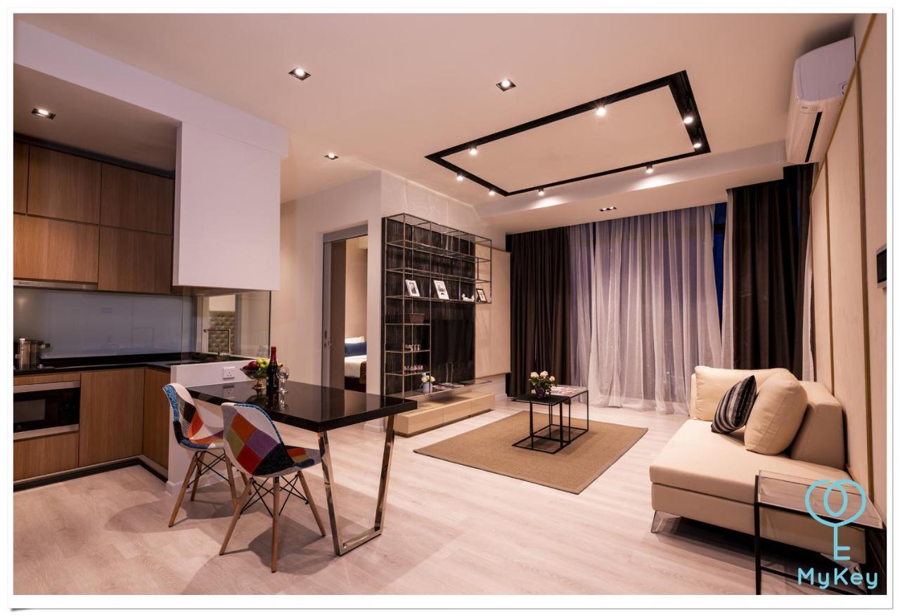 Expressionz Professional Suites By Mykey