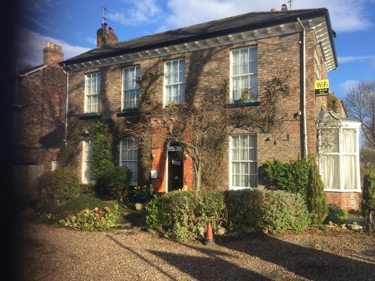 Holly Lodge - York