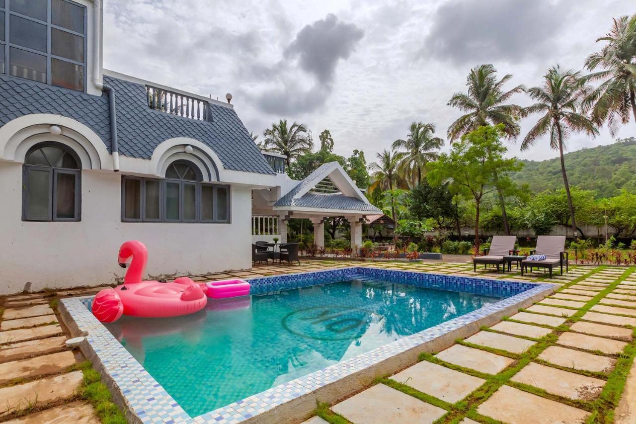 Grey Mosaics By Stayvista - Mountain-View Villa In Vasai With Pool, Spacious Lawn & Terrace - Mumbai
