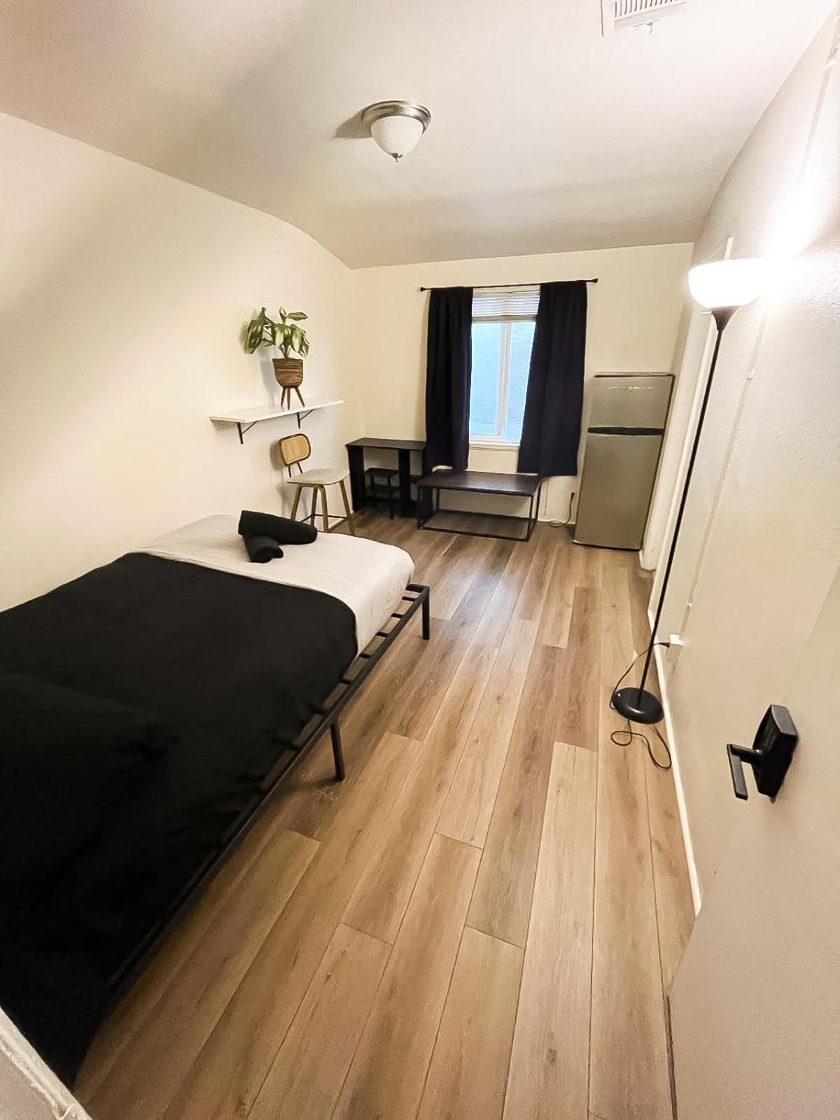 Van Nuys Homes For The Soul - Los Angeles
