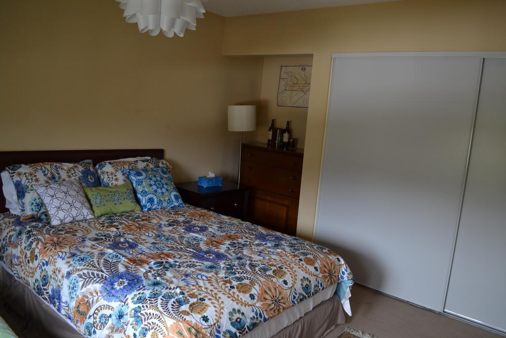 Bed And Breakfast In Hollywood Hills