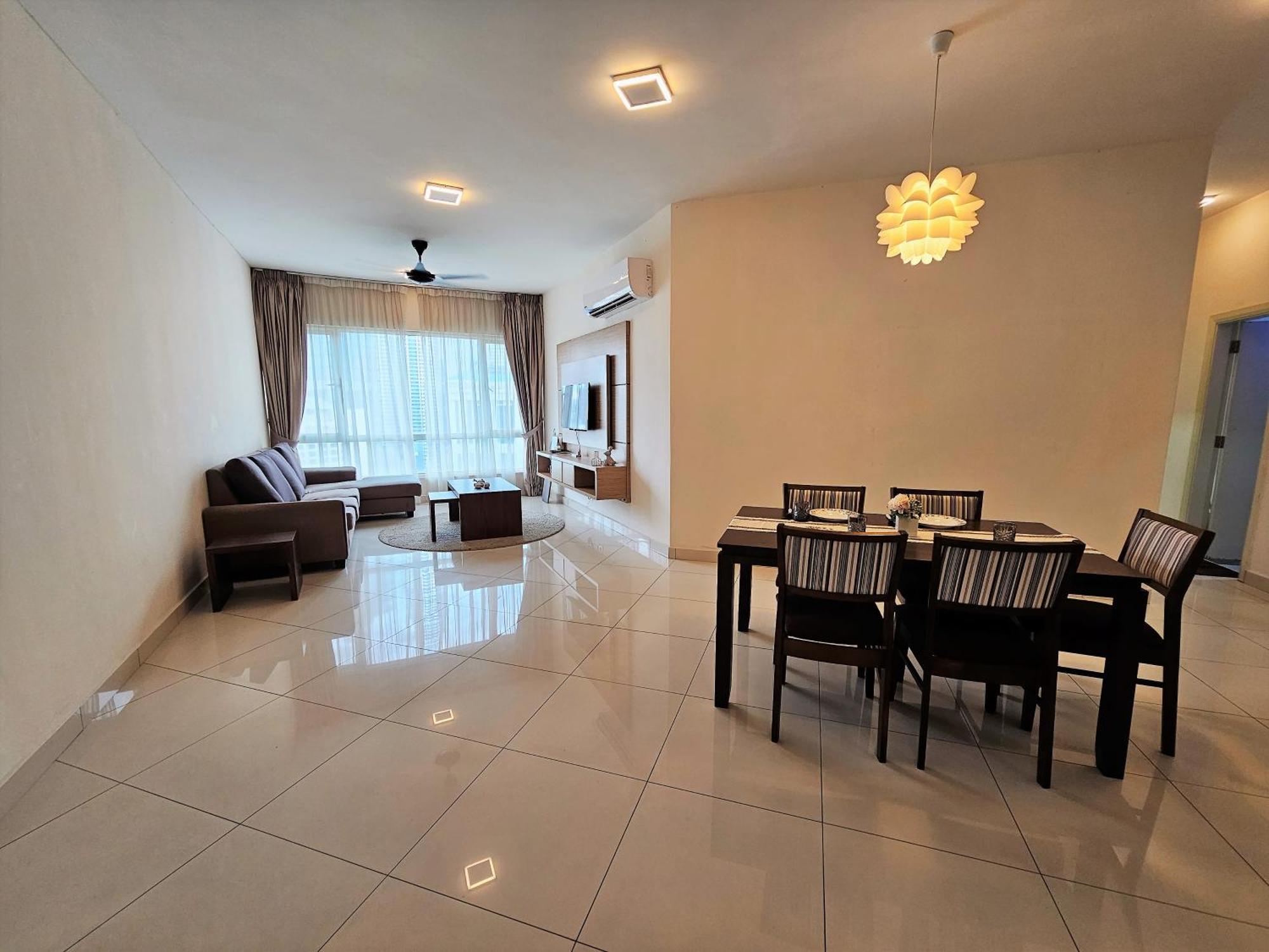 Crest Residence Klcc Bukit Bintang By Sarah'S Lodge