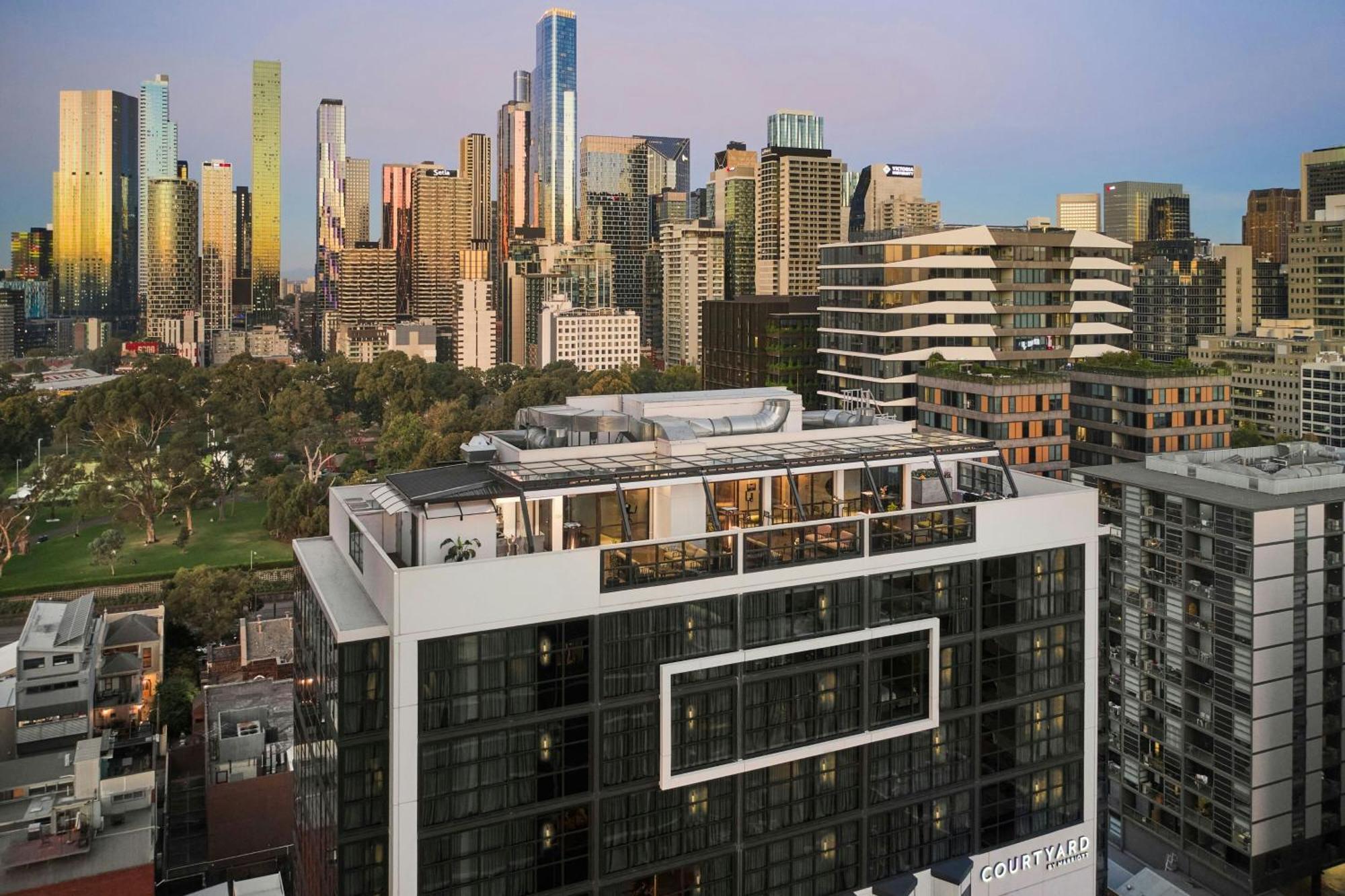Courtyard By Marriott Melbourne Flagstaff Gardens