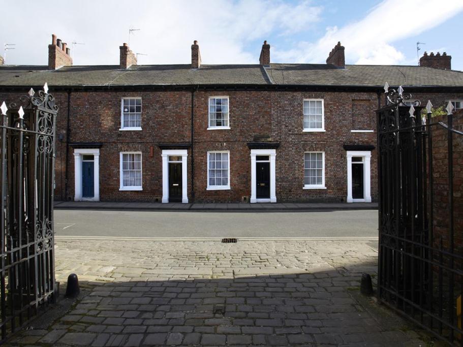 27 George Street Villa - York