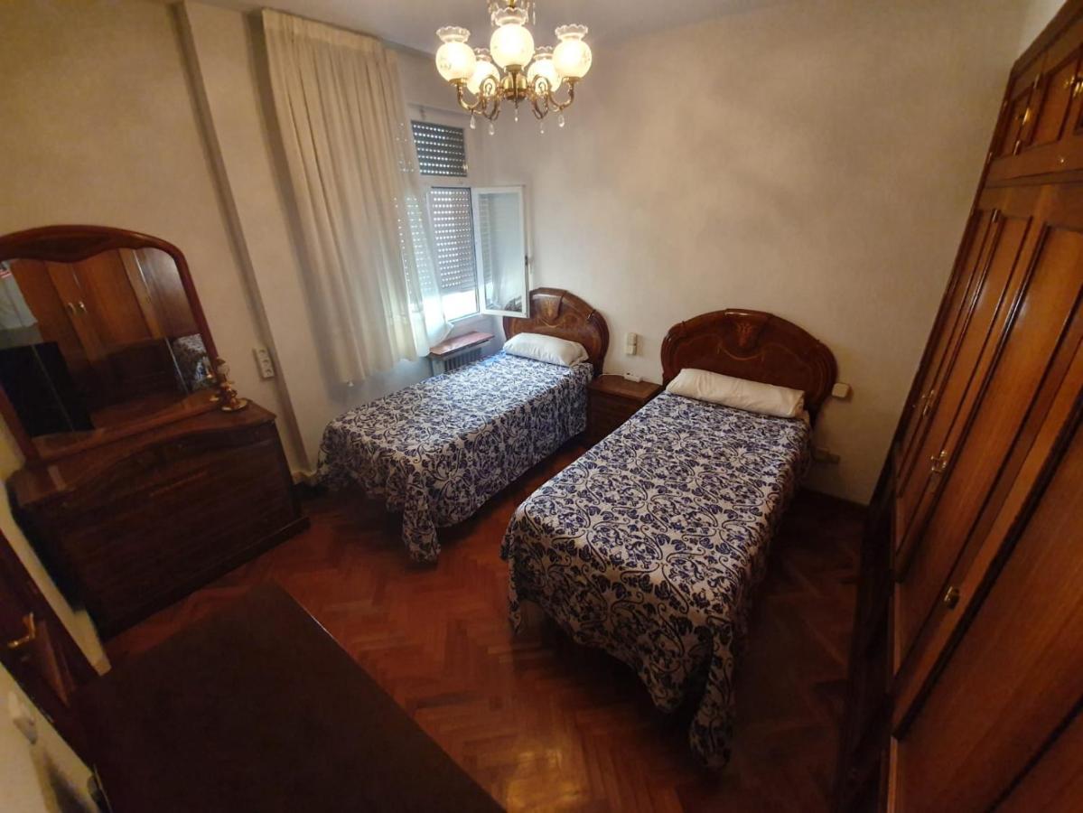 Gran Via -Chueca Rooms Parking Tph