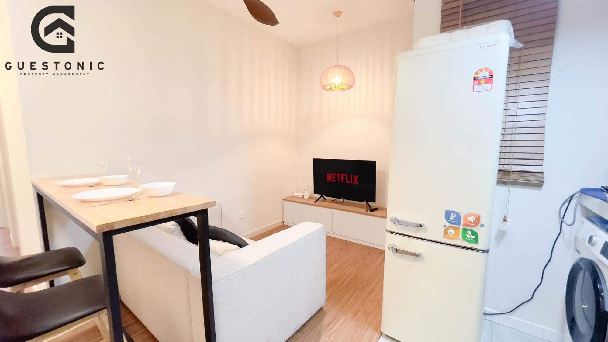 Neusuite Cozy Studio By Guestonic